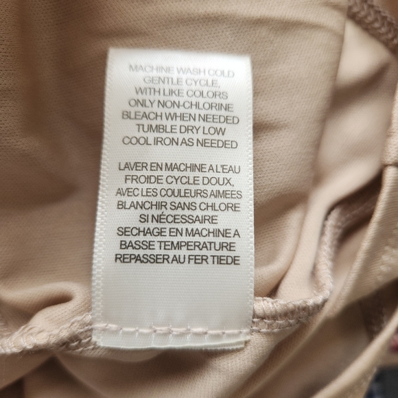 Mock-neck lace top - Picture 9 of 15